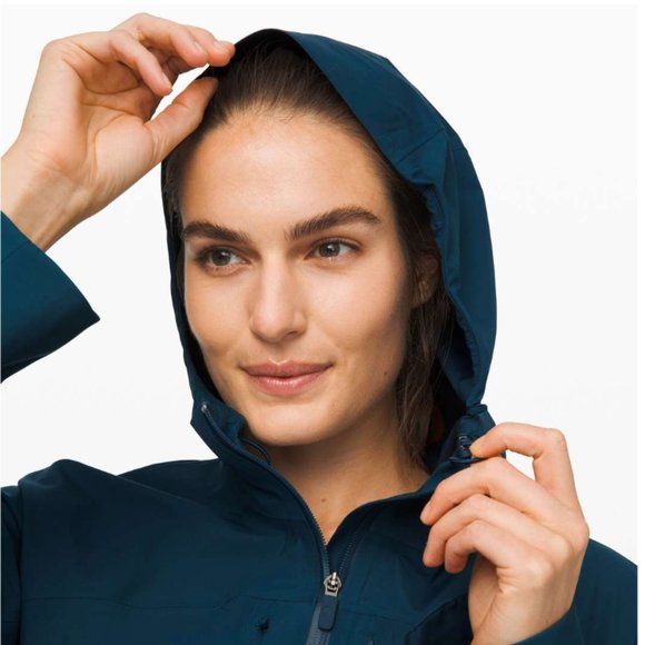 Lululemon Lululemon Break a Trail Jacket Night Diver NWT - Picture 5 of 8